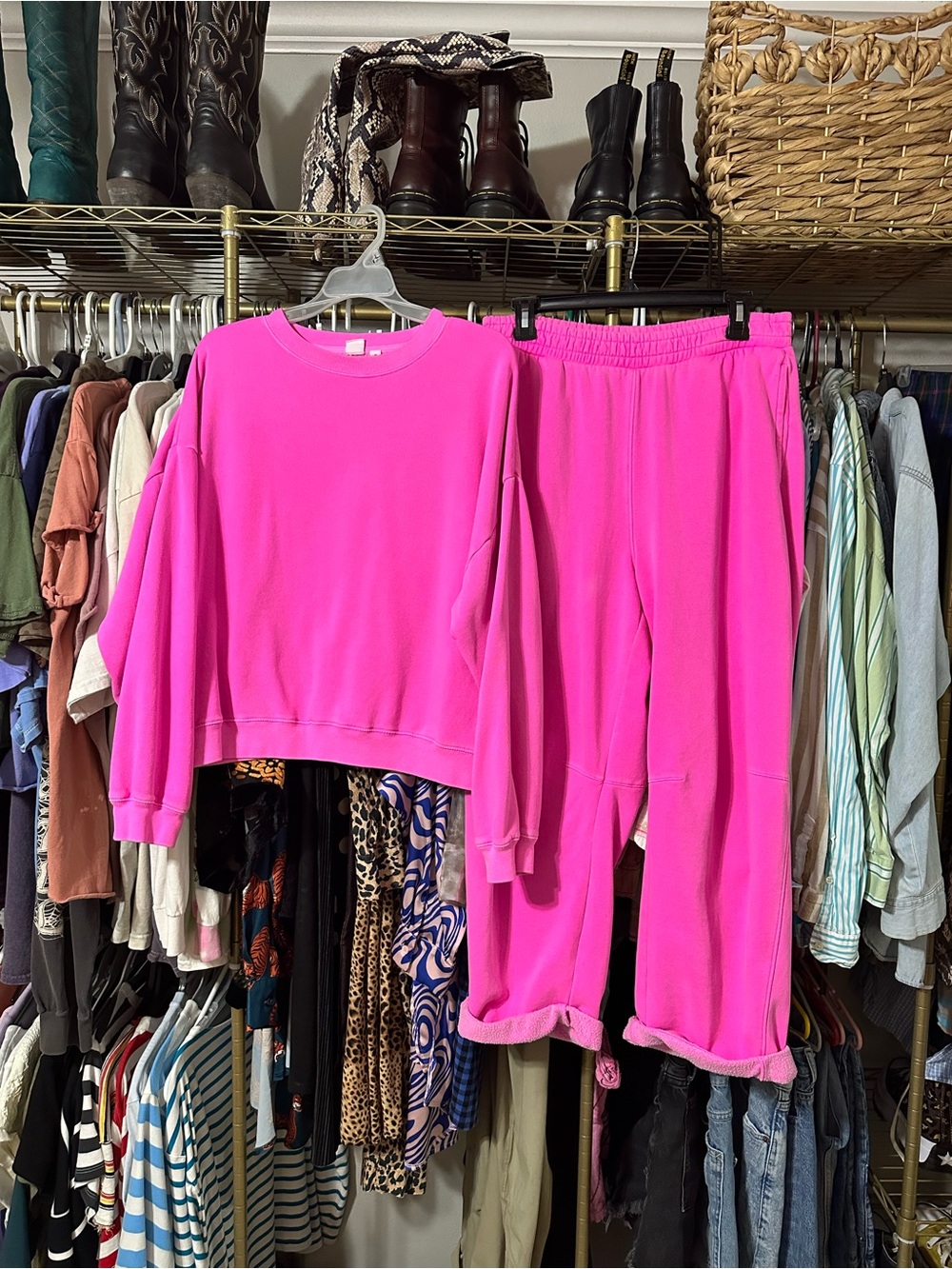 GAP Hot Pink CROPPED Sweatshirt & BARREL Joggers Set